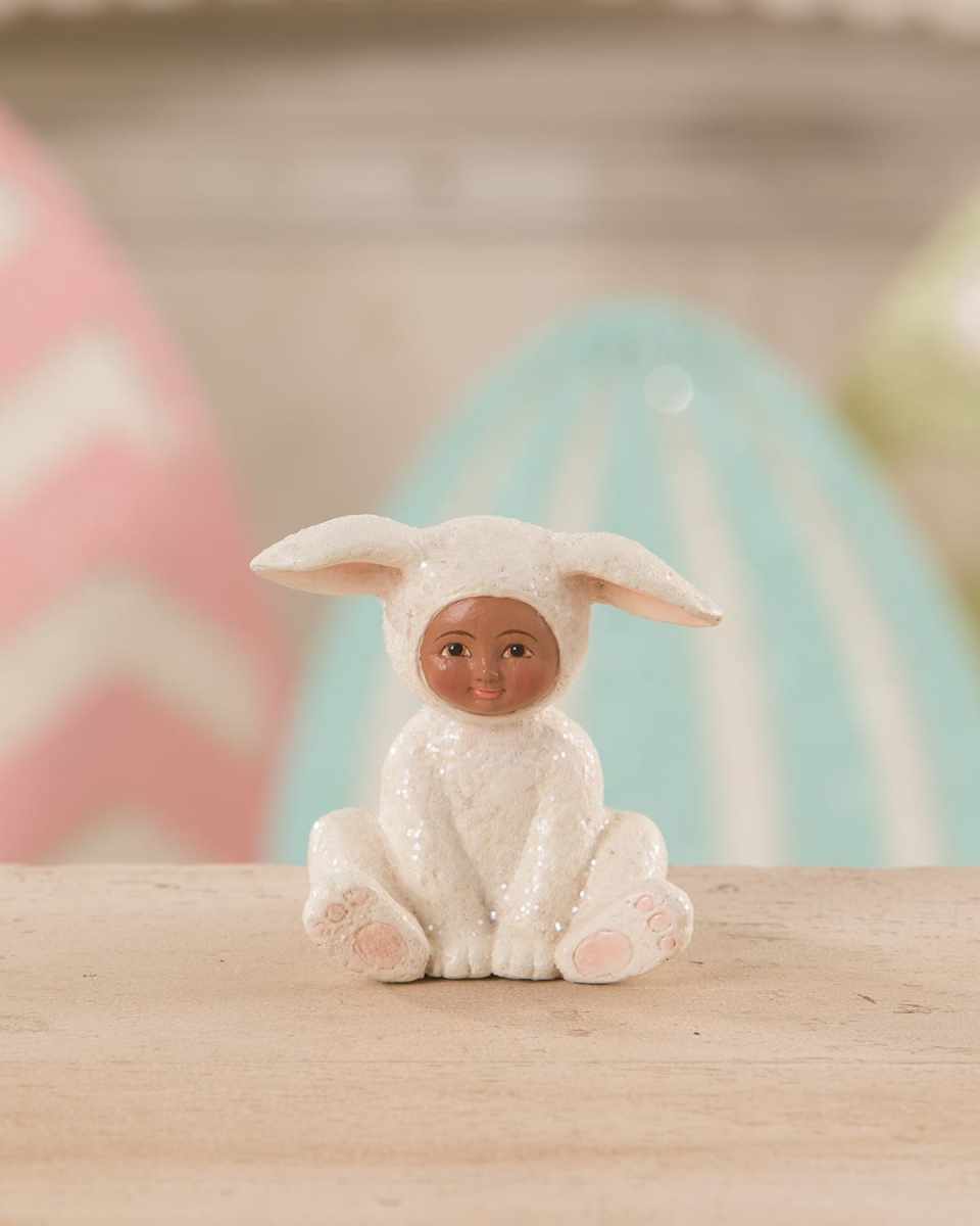 Sitting Sparkle Bunny